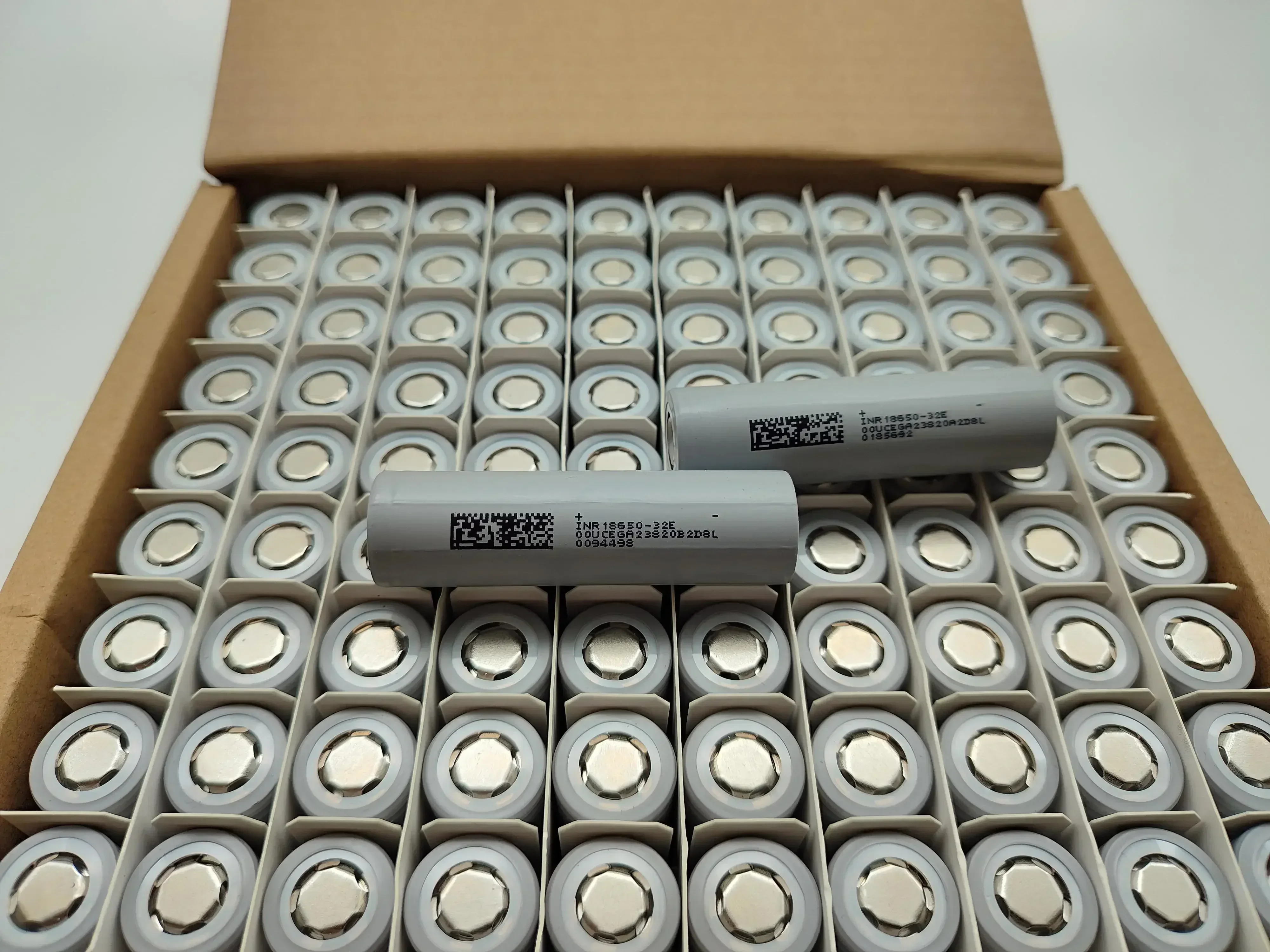 32E INR18650 3200mAh 3.7V แบตเ - Vaping Goods บทวิจารณ์และราคา
